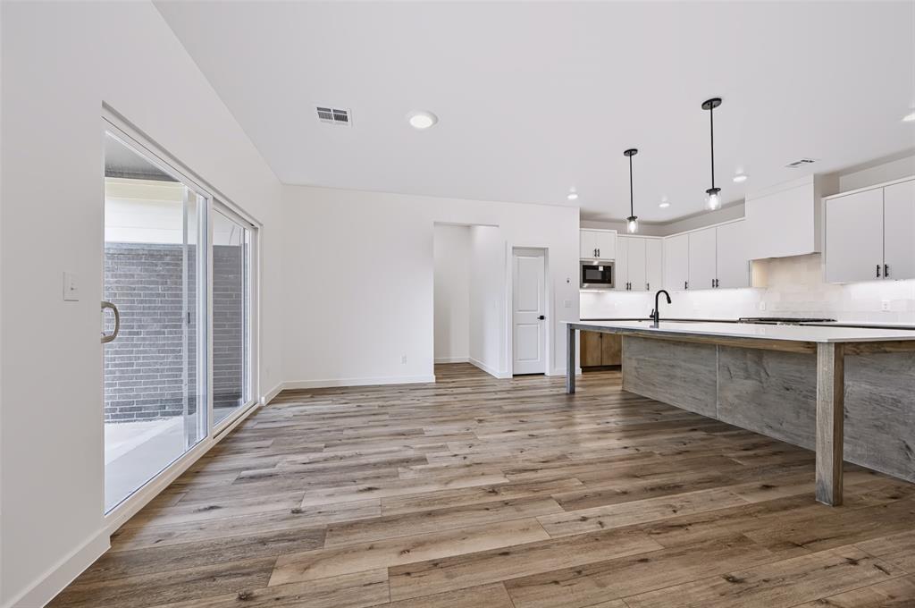 4209 Nw 180th Street Property Photo 12