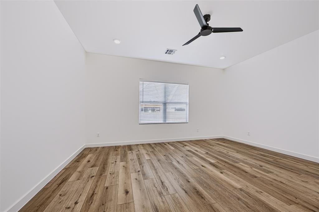 4209 Nw 180th Street Property Photo 20