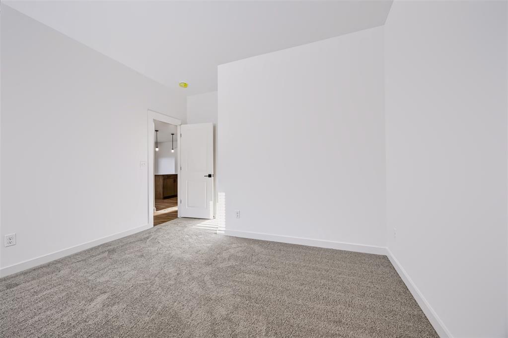 4209 Nw 180th Street Property Photo 29