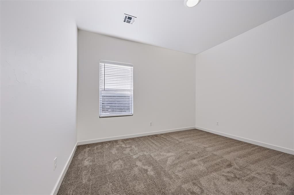 4209 Nw 180th Street Property Photo 33