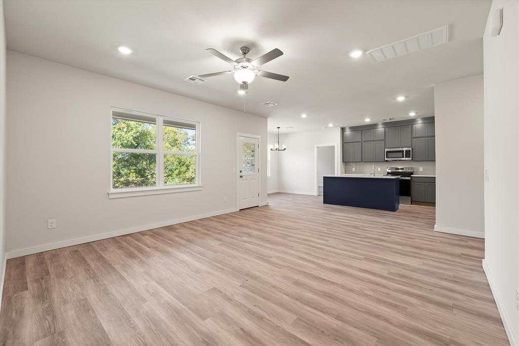 464 Cumberland Drive Property Photo 9