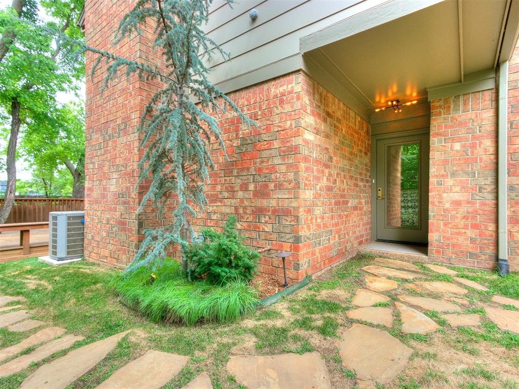 1201 Glenbrook Drive 5 Property Photo 2