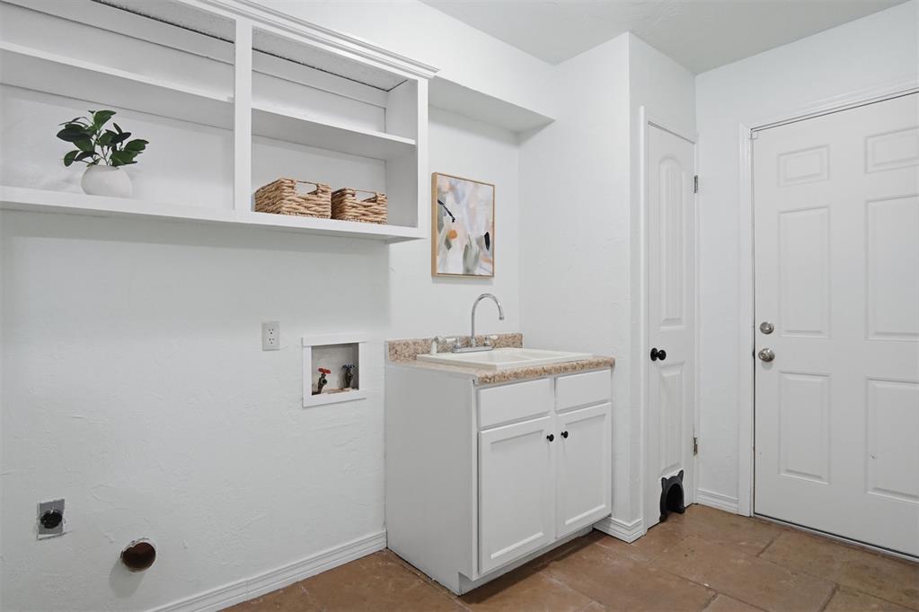 3620 W Charter Oak Road Property Photo 12