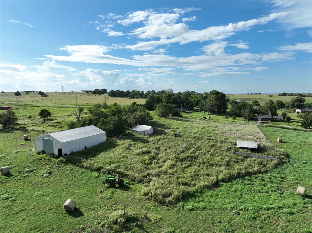 251 County Road 1370 Property Photo 31