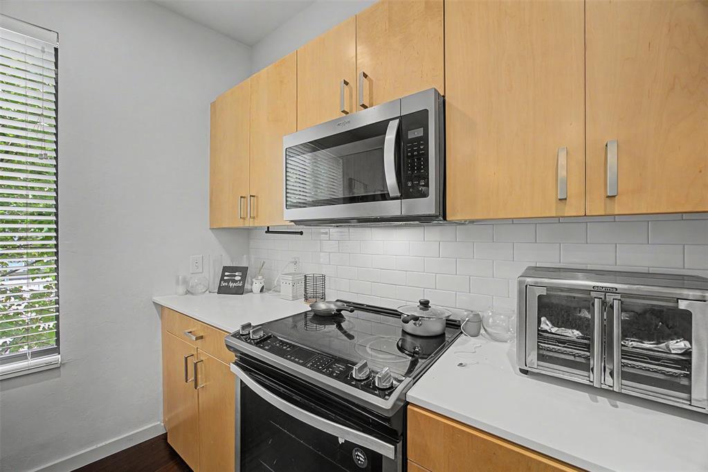 627 Couch Drive N10 Property Photo 10