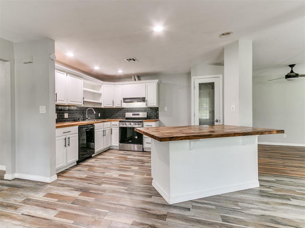 30305 Hardesty Road Property Photo 4