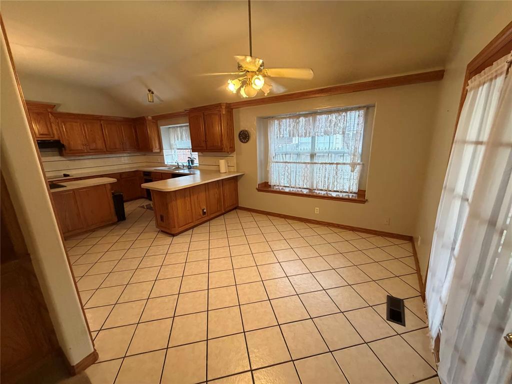 4209 Nw 143rd Street Property Photo 8