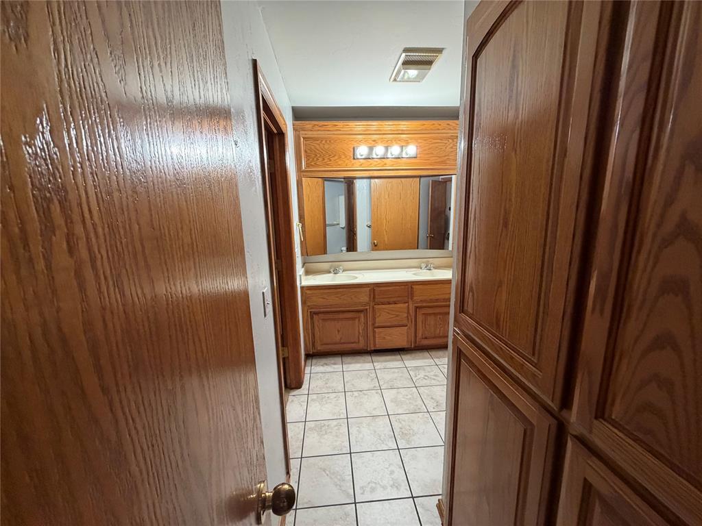 4209 Nw 143rd Street Property Photo 40