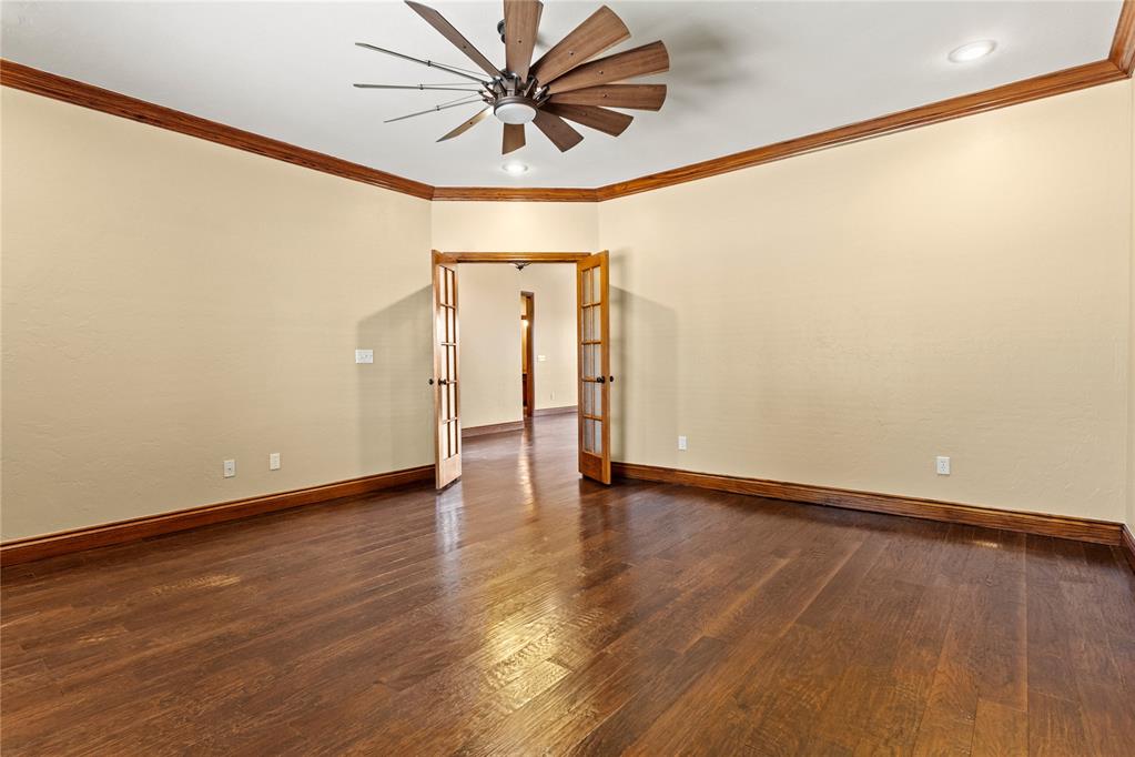 3525 Callaway Drive Property Photo 5