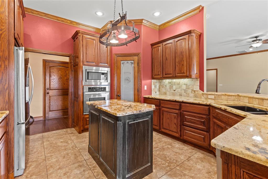 3525 Callaway Drive Property Photo 10