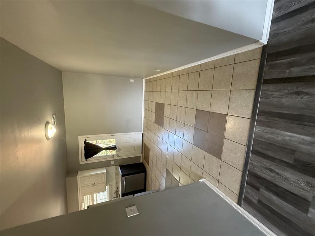 304 Liza Lane Property Photo 4