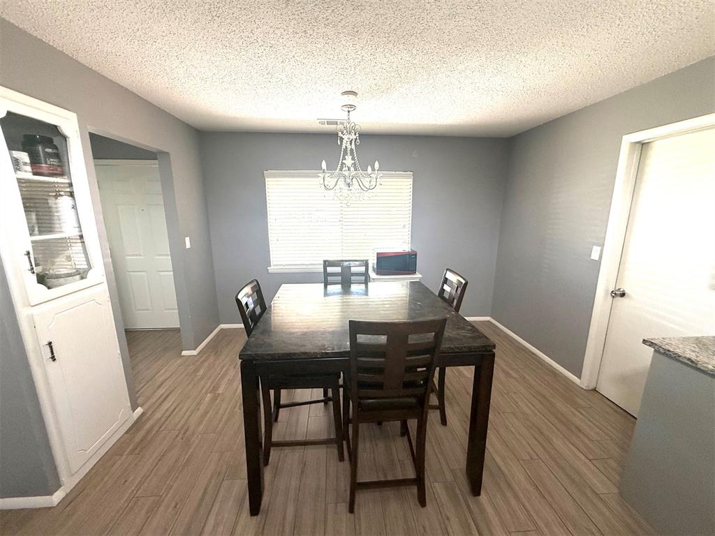 7304 S Douglas Place Property Photo 6