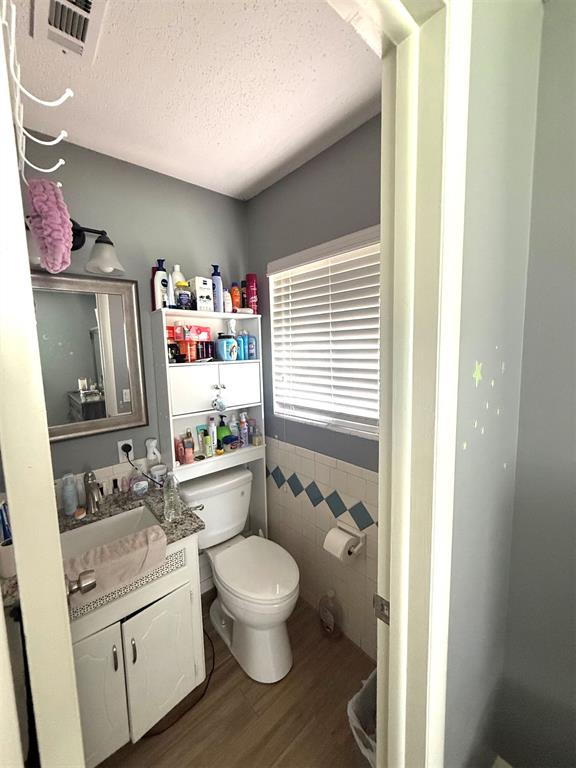 7304 S Douglas Place Property Photo 18