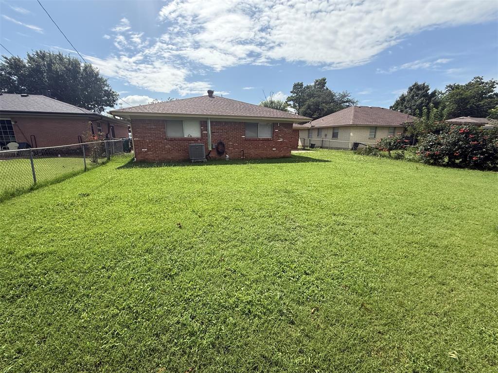 7304 S Douglas Place Property Photo 22