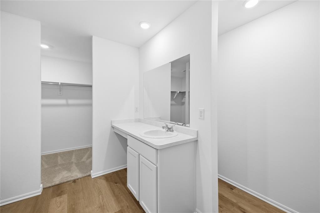1205 Saddle Drive Property Photo 7