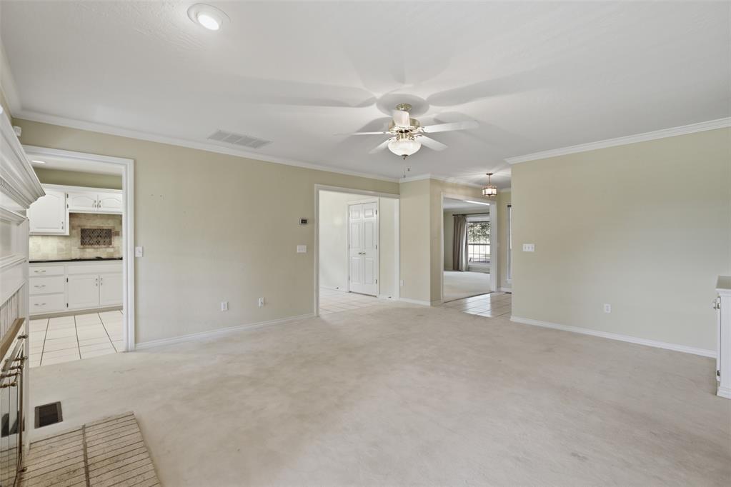 4737 Hemlock Circle Property Photo 7
