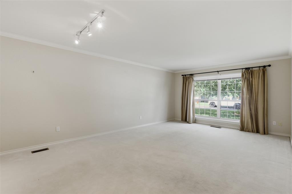 4737 Hemlock Circle Property Photo 16