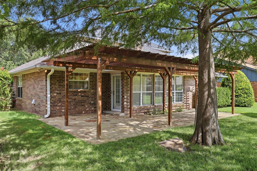4737 Hemlock Circle Property Photo 34