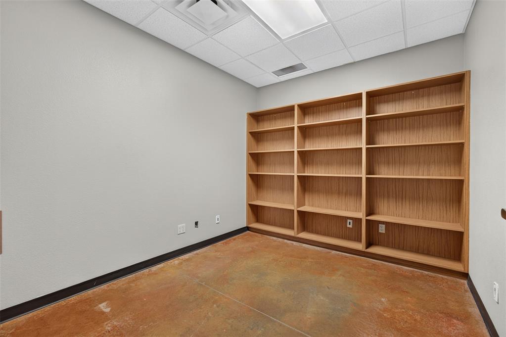 906 S Eastern Avenue Property Photo 22