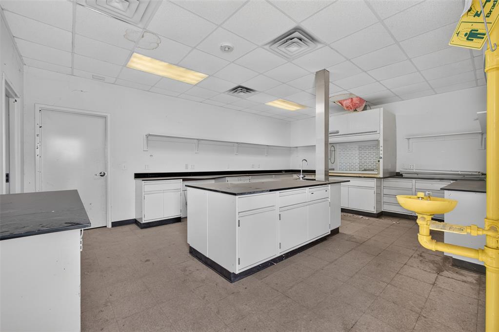 906 S Eastern Avenue Property Photo 45