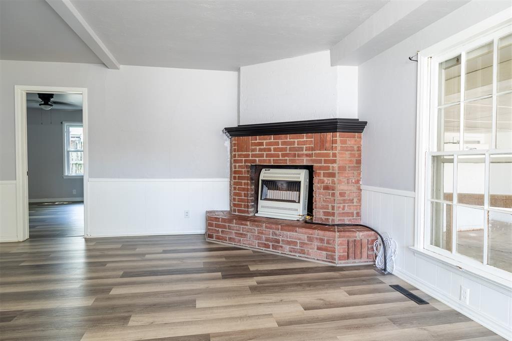 621 S Broadway Avenue Property Photo 8