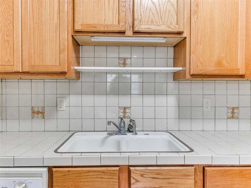 2837 Nw 18th Street Property Photo 17