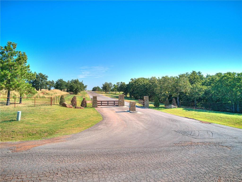13745 Rockys Way Property Photo 11