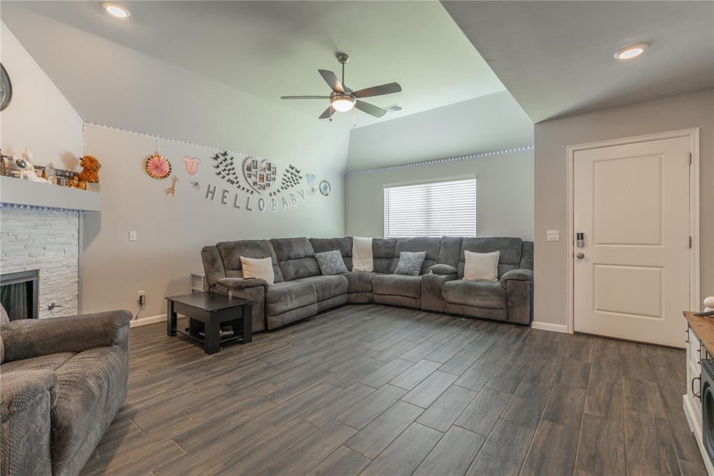 2209 Arcady Avenue Property Photo 5