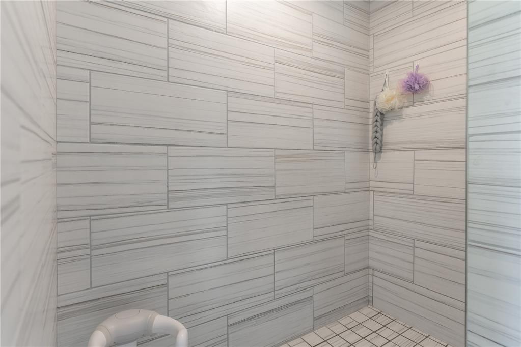 2209 Arcady Avenue Property Photo 21