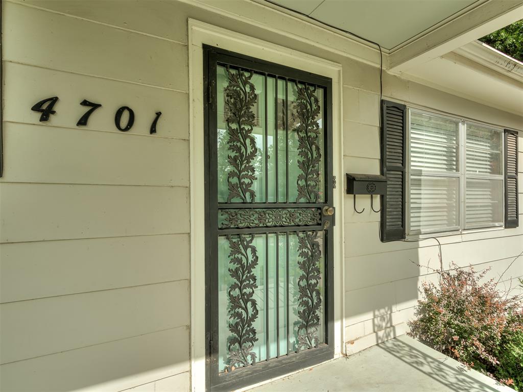 4701 N Peniel Avenue Property Photo 3