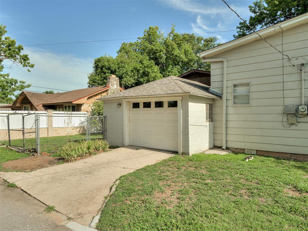 4701 N Peniel Avenue Property Photo 5