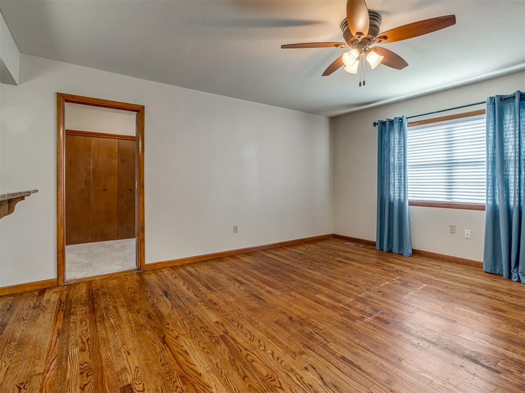 4701 N Peniel Avenue Property Photo 8