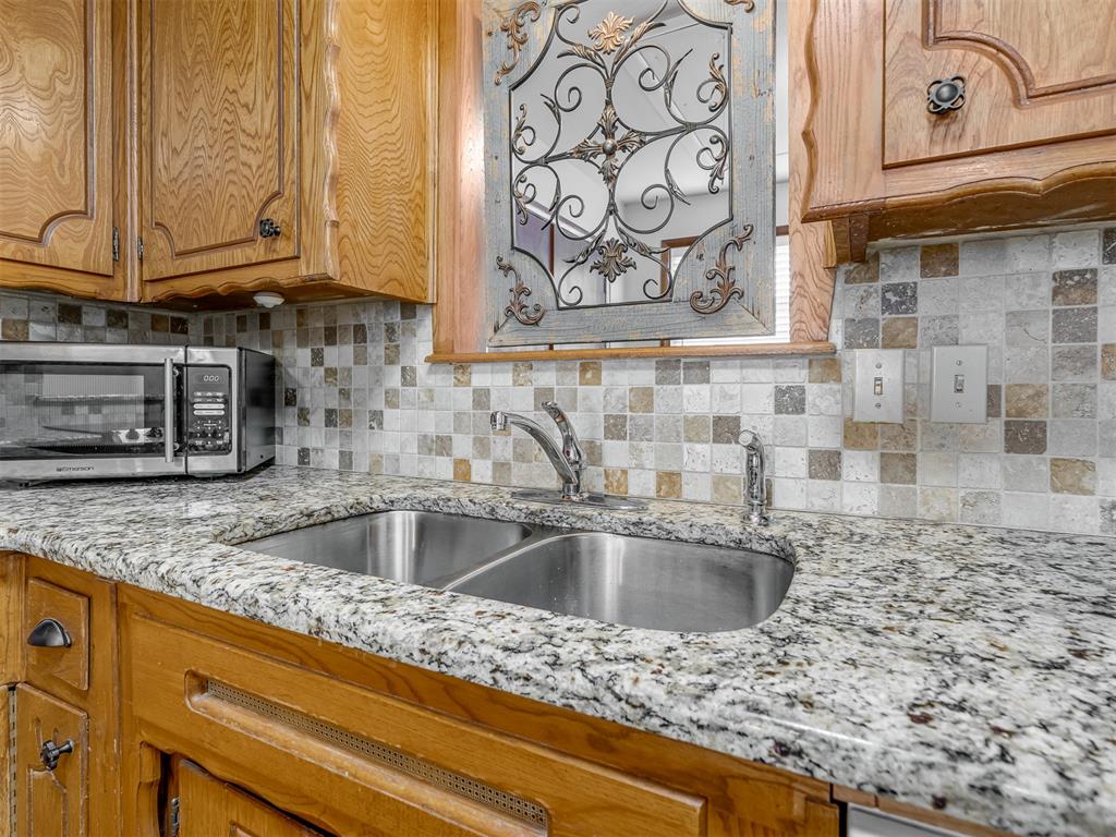4701 N Peniel Avenue Property Photo 12