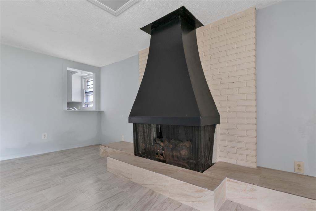 1205 Sw 49th Street Property Photo 6