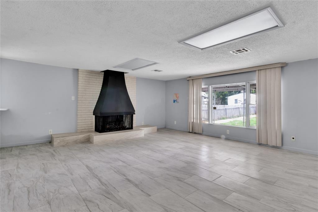 1205 Sw 49th Street Property Photo 8