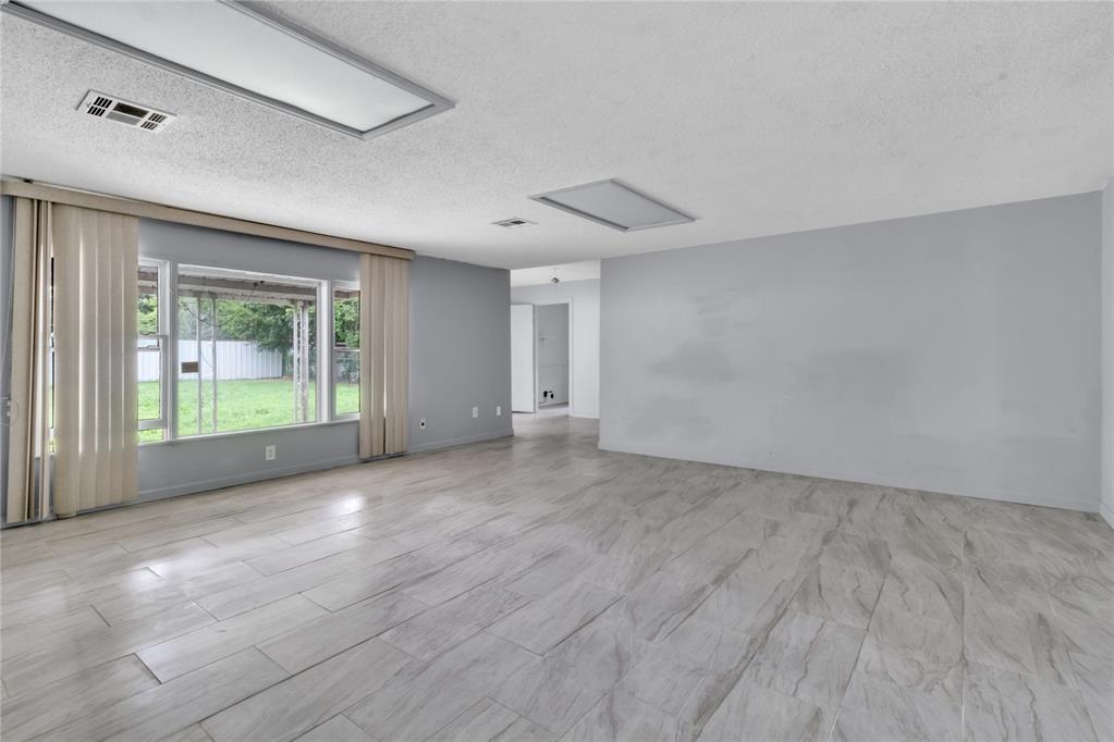 1205 Sw 49th Street Property Photo 28