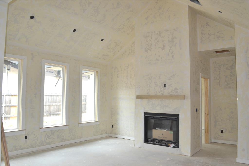 2909 Nimitz Boulevard Property Photo 5