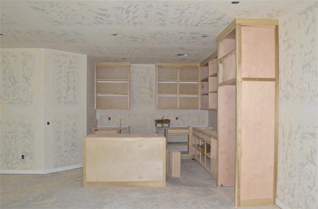 2909 Nimitz Boulevard Property Photo 8