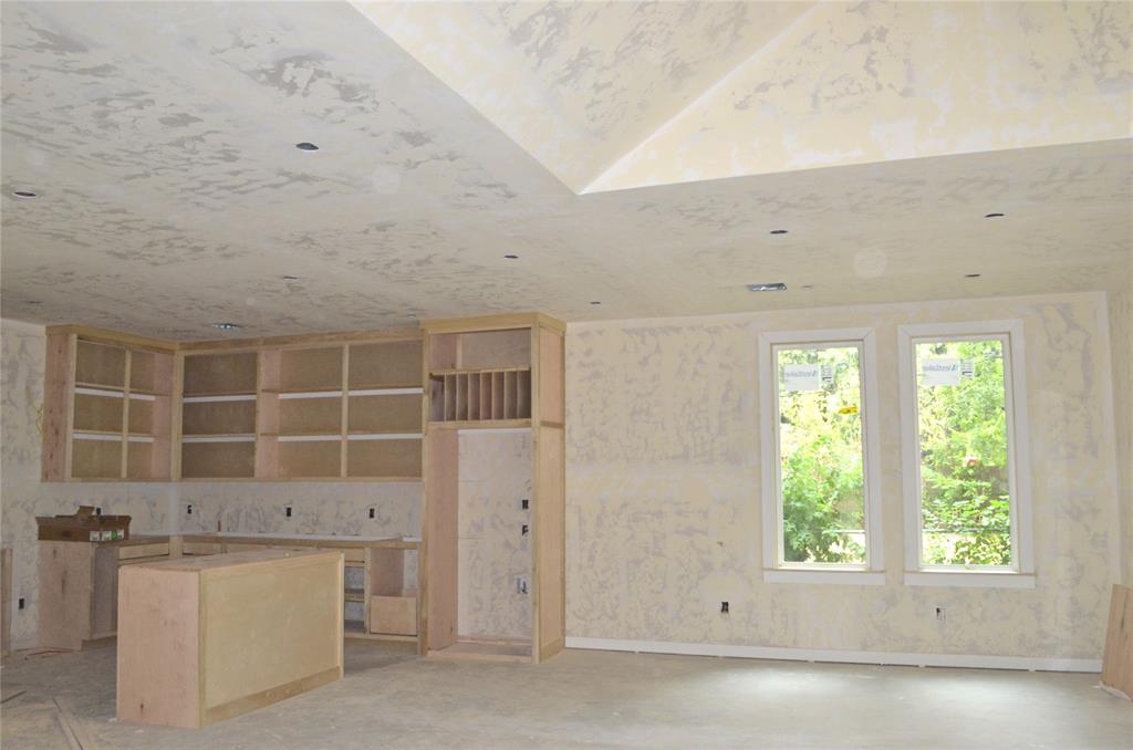 2909 Nimitz Boulevard Property Photo 9