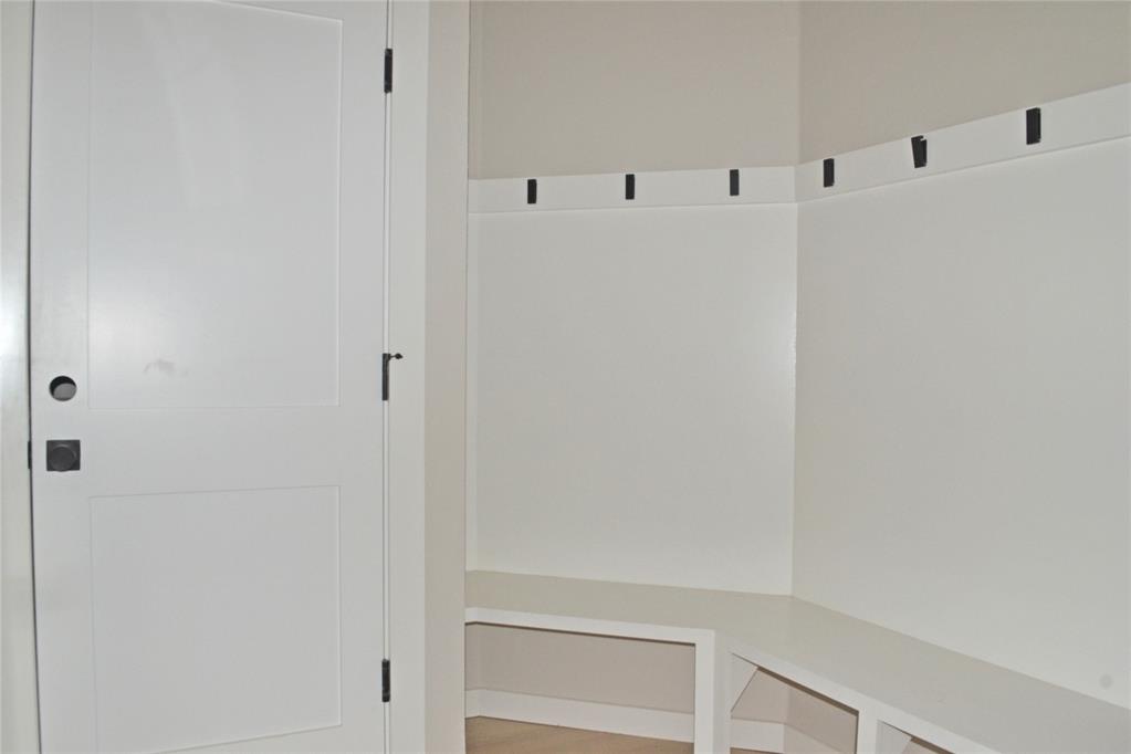 2909 Nimitz Boulevard Property Photo 10