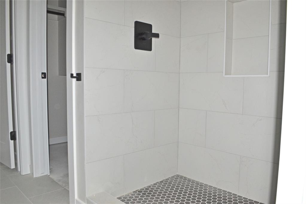 2909 Nimitz Boulevard Property Photo 13