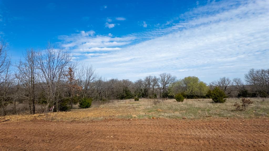 Tire Iron Road Property Photo 1
