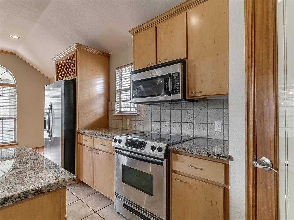 906 Renita Way Property Photo 10