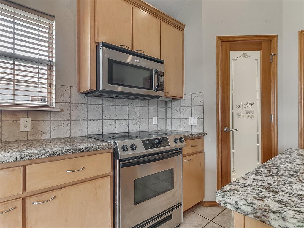 906 Renita Way Property Photo 12