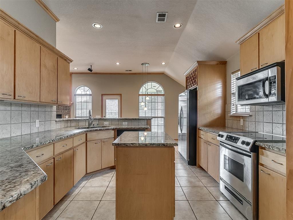 906 Renita Way Property Photo 15