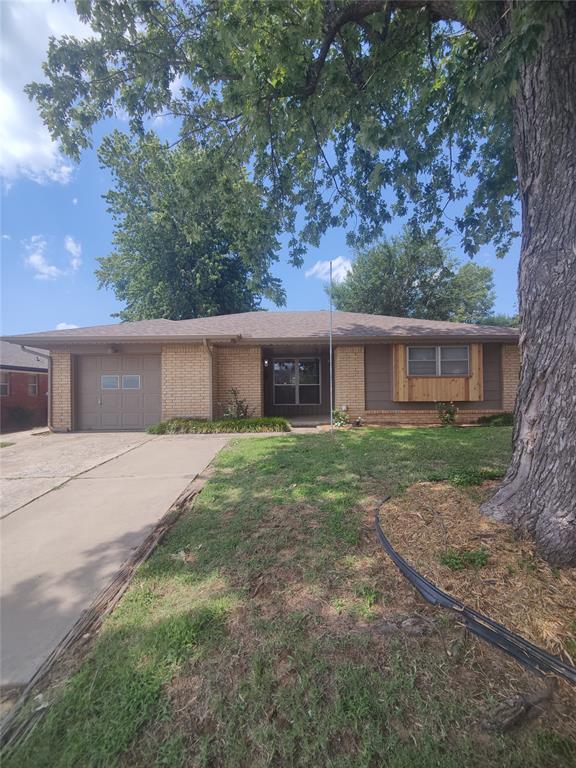 1109 W Peebly Drive Property Photo 1