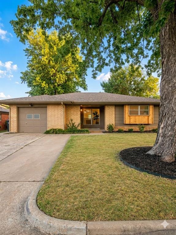 1109 W Peebly Drive Property Photo 1