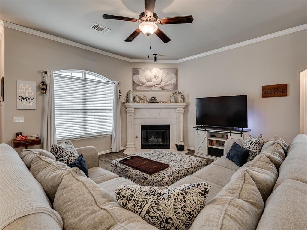 2108 Manderly Court Property Photo 6