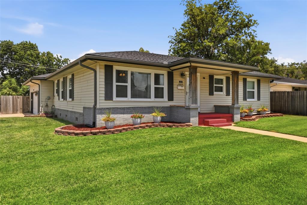 1810 Ponca Avenue Property Photo 2