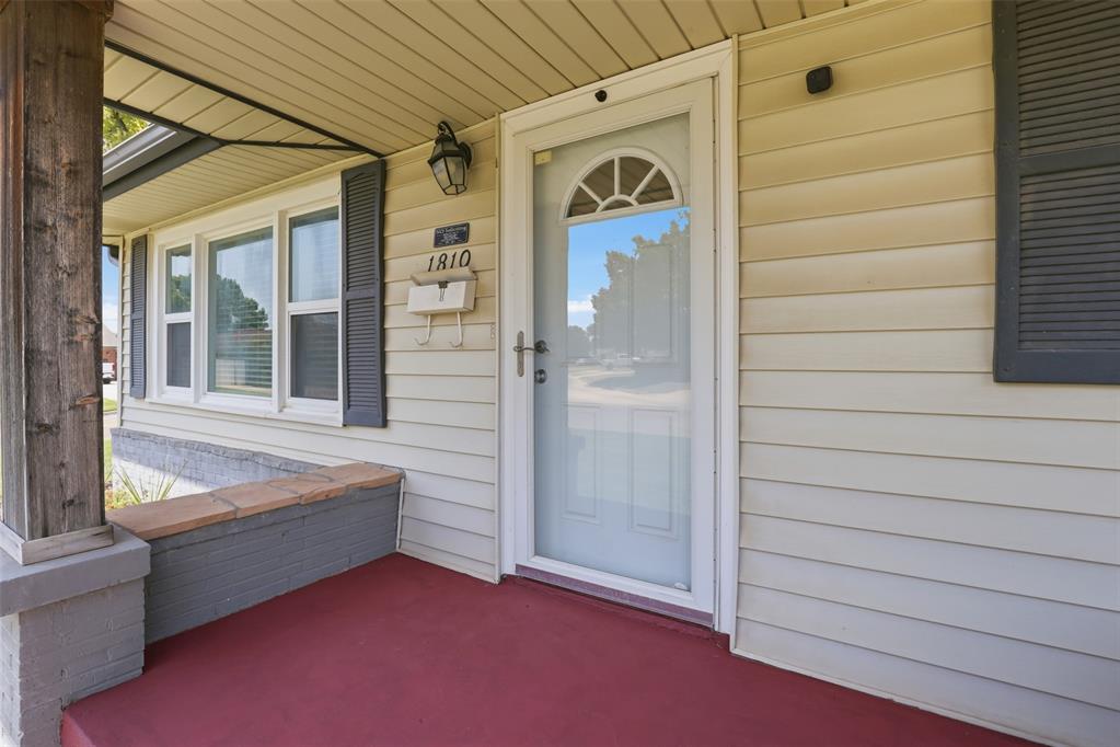 1810 Ponca Avenue Property Photo 4